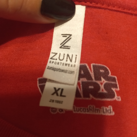 Light Red Millenium Falcón XL T-shirt. NWOT - Picture 2 of 5